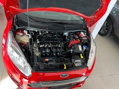 FORD FIESTA 1.6 TITANIUM HATCH 16V 2014/2015 CIMIRRO AUTOMÓVEIS TAQUARA / Carros no Vale