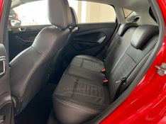 FORD FIESTA 1.6 TITANIUM HATCH 16V 2014/2015 CIMIRRO AUTOMÓVEIS TAQUARA / Carros no Vale