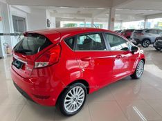 FORD FIESTA 1.6 TITANIUM HATCH 16V 2014/2015 CIMIRRO AUTOMÓVEIS TAQUARA / Carros no Vale