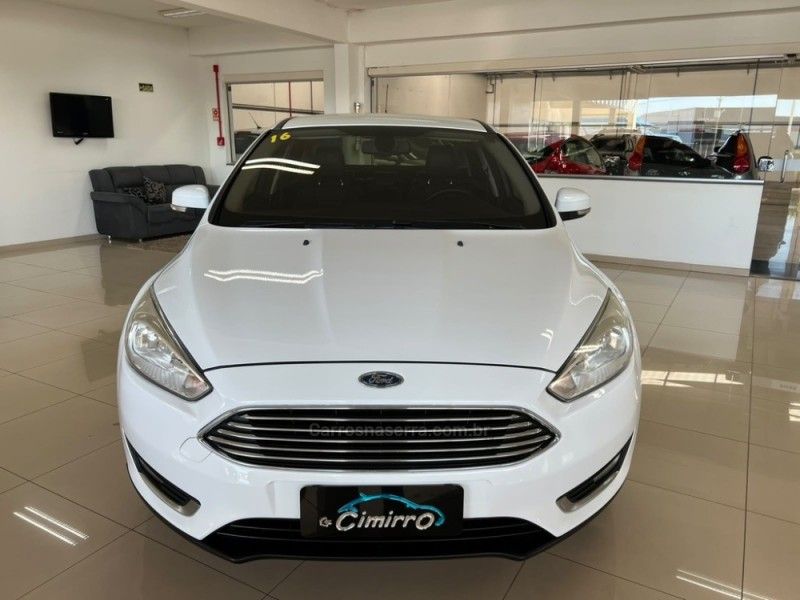 FORD FOCUS 2.0 TITANIUM SEDAN 16V 2016/2016 CIMIRRO AUTOMÓVEIS TAQUARA / Carros no Vale FORD FOCUS 2.0 TITANIUM SEDAN 16V 2016/2016 CIMIRRO AUTOMÓVEIS TAQUARA / Carros no Vale