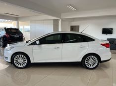 FORD FOCUS 2.0 TITANIUM SEDAN 16V 2016/2016 CIMIRRO AUTOMÓVEIS TAQUARA / Carros no Vale