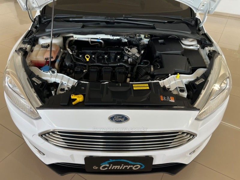 FORD FOCUS 2.0 TITANIUM SEDAN 16V 2016/2016 CIMIRRO AUTOMÓVEIS TAQUARA / Carros no Vale FORD FOCUS 2.0 TITANIUM SEDAN 16V 2016/2016 CIMIRRO AUTOMÓVEIS TAQUARA / Carros no Vale
