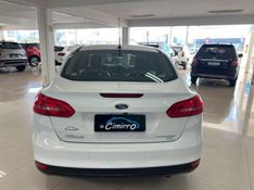 FORD FOCUS 2.0 TITANIUM SEDAN 16V 2016/2016 CIMIRRO AUTOMÓVEIS TAQUARA / Carros no Vale