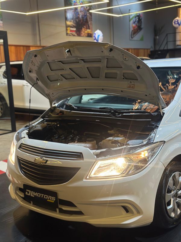 Chevrolet Onix 10 Joye 2016/2017 DL MOTORS LAJEADO / Carros no Vale