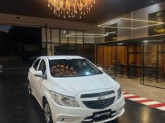 Chevrolet Onix 10 Joye 2016/2017 DL MOTORS LAJEADO / Carros no Vale