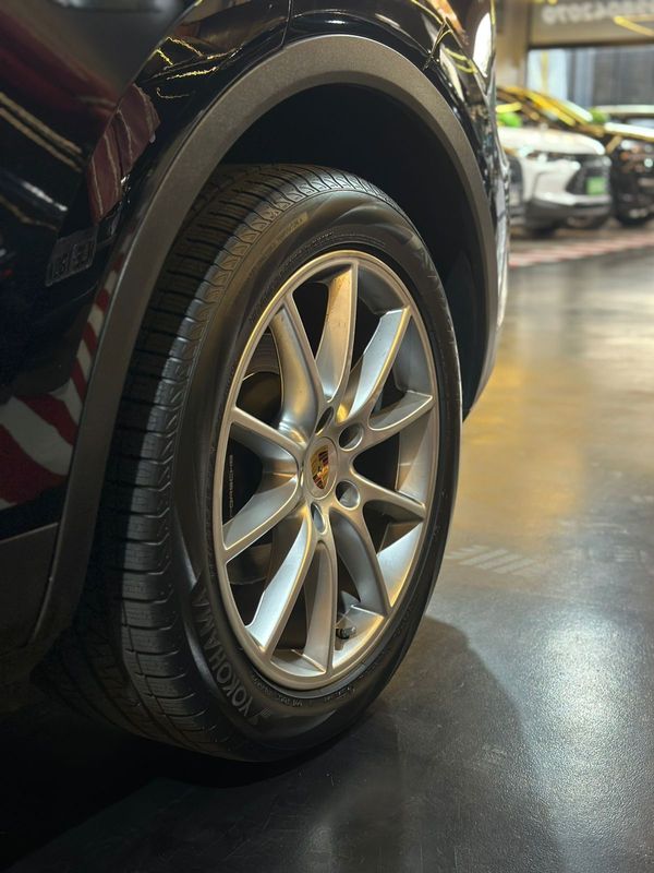 Porsche Cayenne V6 2018/2019 DL MOTORS LAJEADO / Carros no Vale Porsche Cayenne V6 2018/2019 DL MOTORS LAJEADO / Carros no Vale