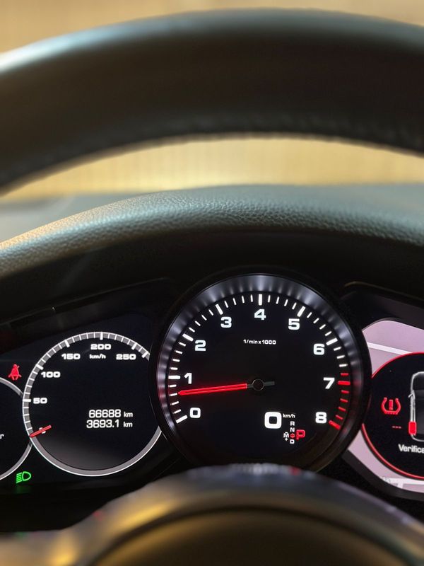 Porsche Cayenne V6 2018/2019 DL MOTORS LAJEADO / Carros no Vale Porsche Cayenne V6 2018/2019 DL MOTORS LAJEADO / Carros no Vale