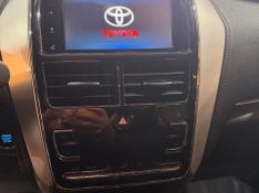 Toyota Yaris Ha Pls15cnt 2021/2022 DL MOTORS LAJEADO / Carros no Vale