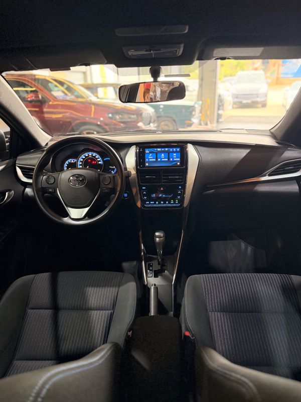 Toyota Yaris Ha Pls15cnt 2021/2022 DL MOTORS LAJEADO / Carros no Vale