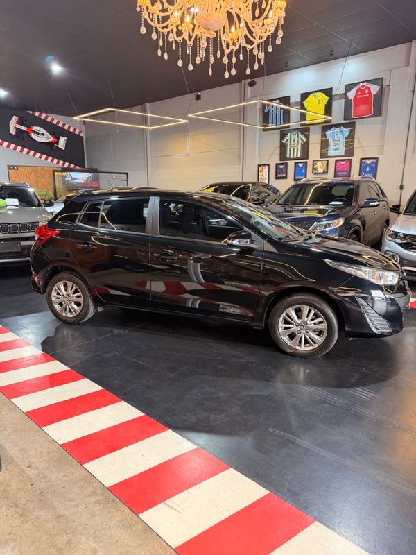 Toyota Yaris Ha Pls15cnt 2021/2022 DL MOTORS LAJEADO / Carros no Vale
