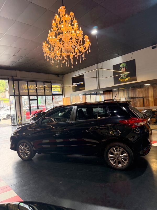 Toyota Yaris Ha Pls15cnt 2021/2022 DL MOTORS LAJEADO / Carros no Vale