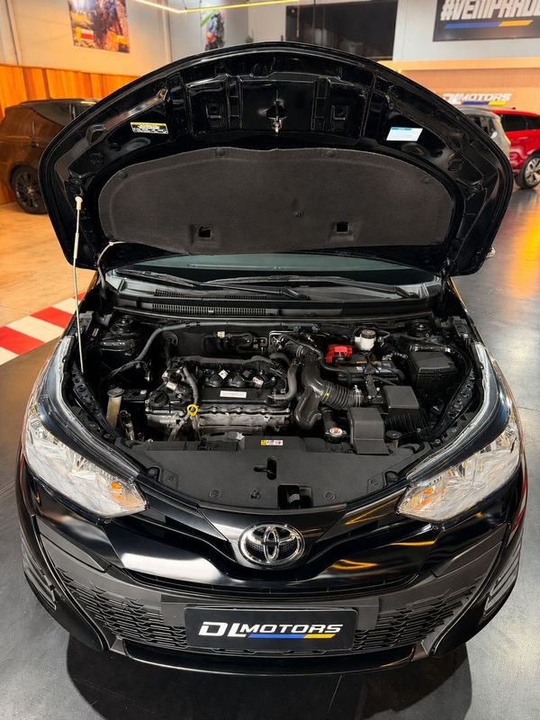 Toyota Yaris Ha Pls15cnt 2021/2022 DL MOTORS LAJEADO / Carros no Vale