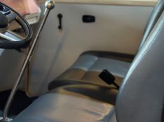 Volkswagen Kombi Carat 1.6 2000/2000 DL MOTORS LAJEADO / Carros no Vale