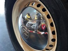 Volkswagen Kombi Carat 1.6 2000/2000 DL MOTORS LAJEADO / Carros no Vale