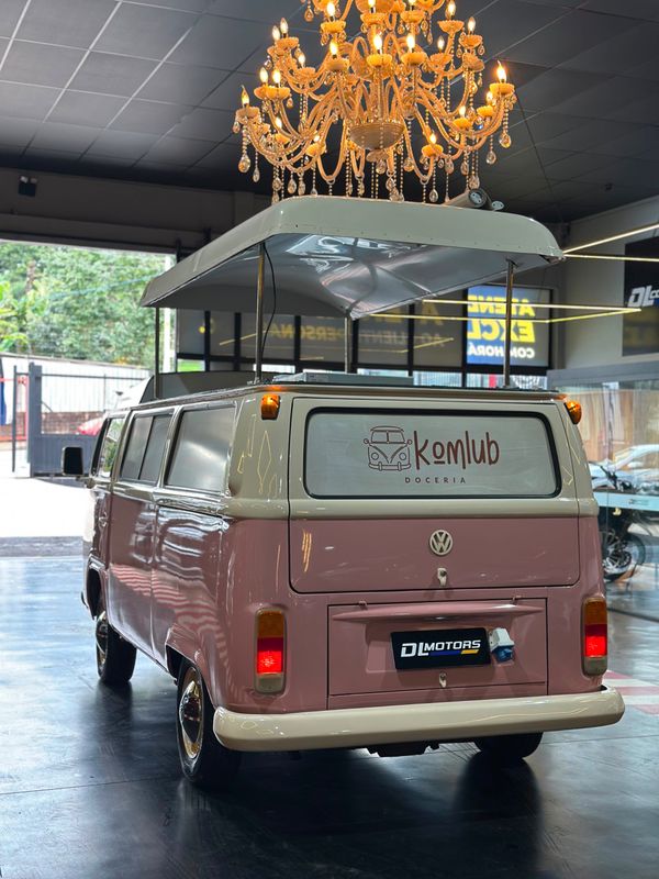 Volkswagen Kombi Carat 1.6 2000/2000 DL MOTORS LAJEADO / Carros no Vale
