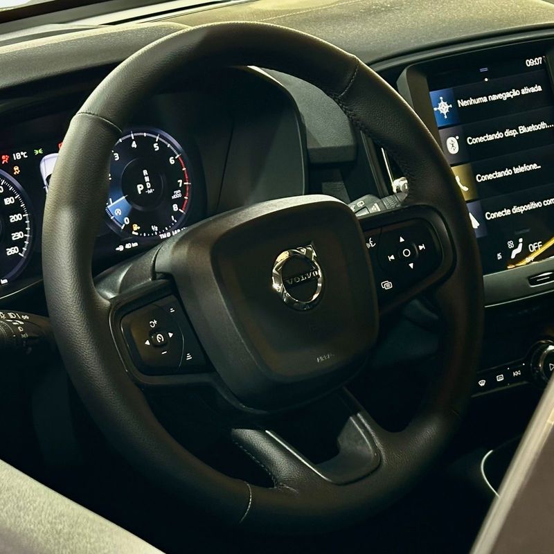 Volvo Xc40 T4 2019/2020 DL MOTORS LAJEADO / Carros no Vale Volvo Xc40 T4 2019/2020 DL MOTORS LAJEADO / Carros no Vale