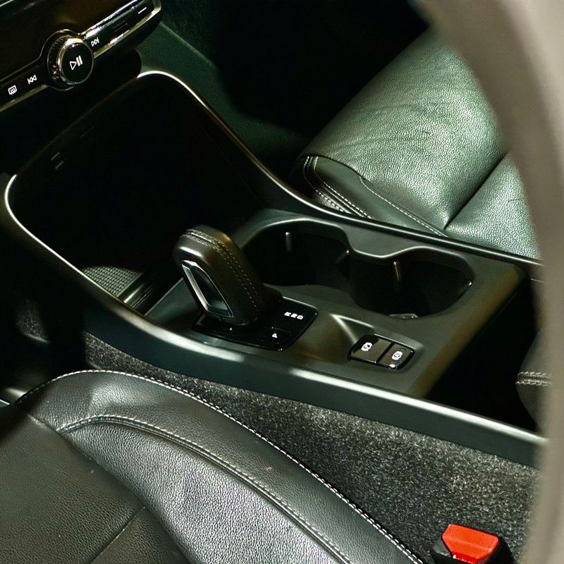 Volvo Xc40 T4 2019/2020 DL MOTORS LAJEADO / Carros no Vale Volvo Xc40 T4 2019/2020 DL MOTORS LAJEADO / Carros no Vale
