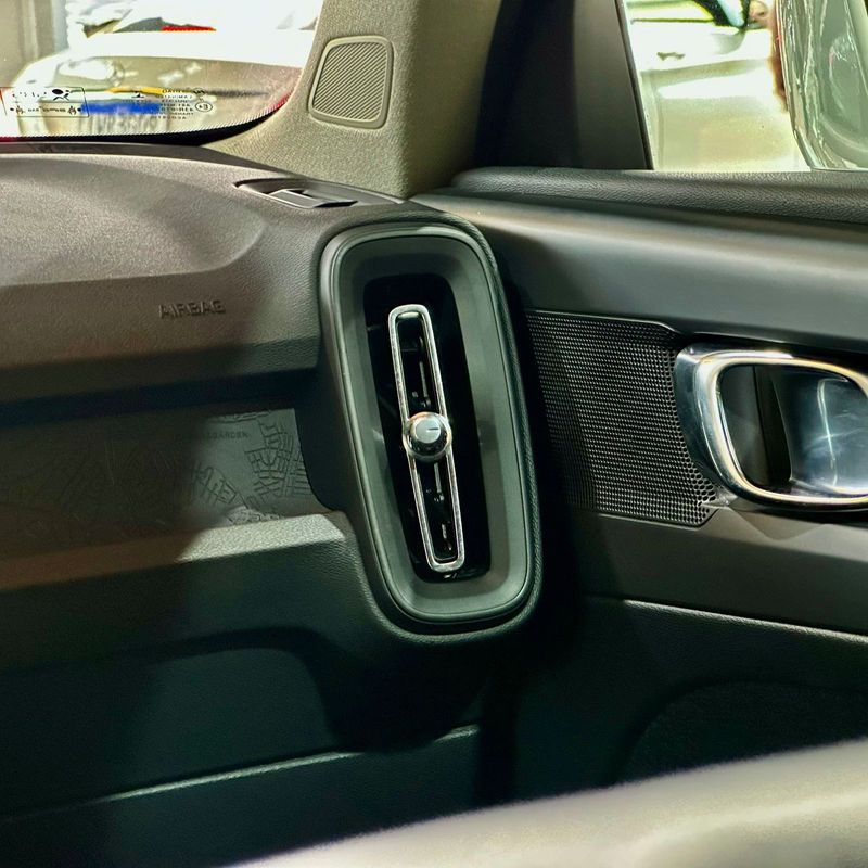 Volvo Xc40 T4 2019/2020 DL MOTORS LAJEADO / Carros no Vale Volvo Xc40 T4 2019/2020 DL MOTORS LAJEADO / Carros no Vale
