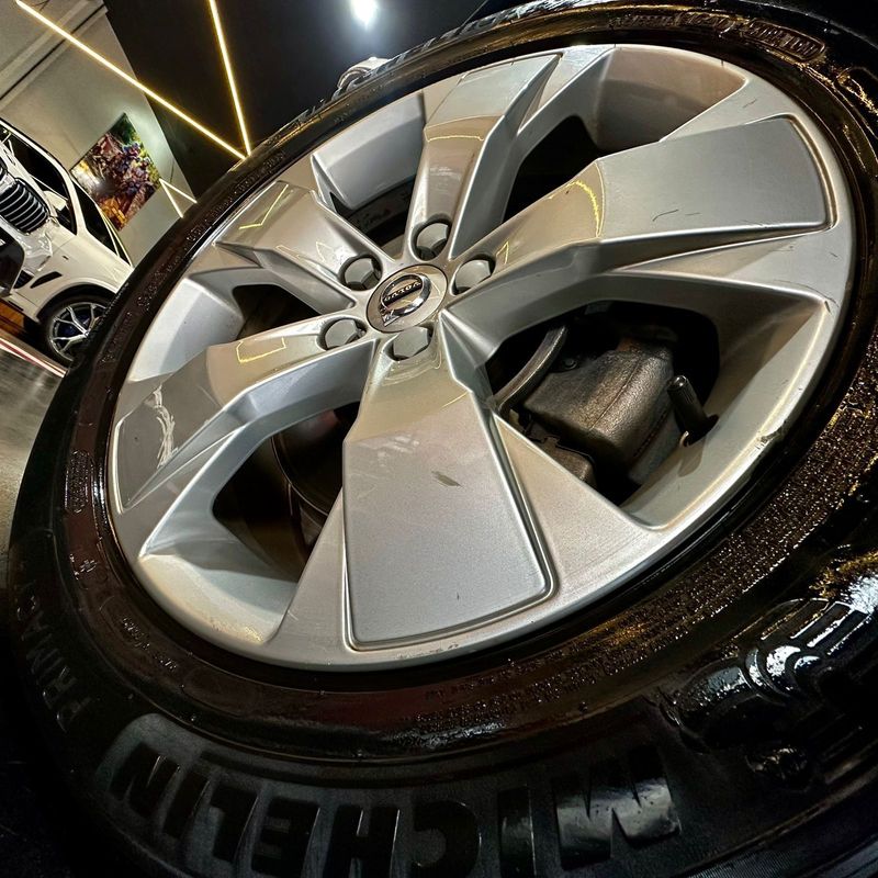 Volvo Xc40 T4 2019/2020 DL MOTORS LAJEADO / Carros no Vale Volvo Xc40 T4 2019/2020 DL MOTORS LAJEADO / Carros no Vale