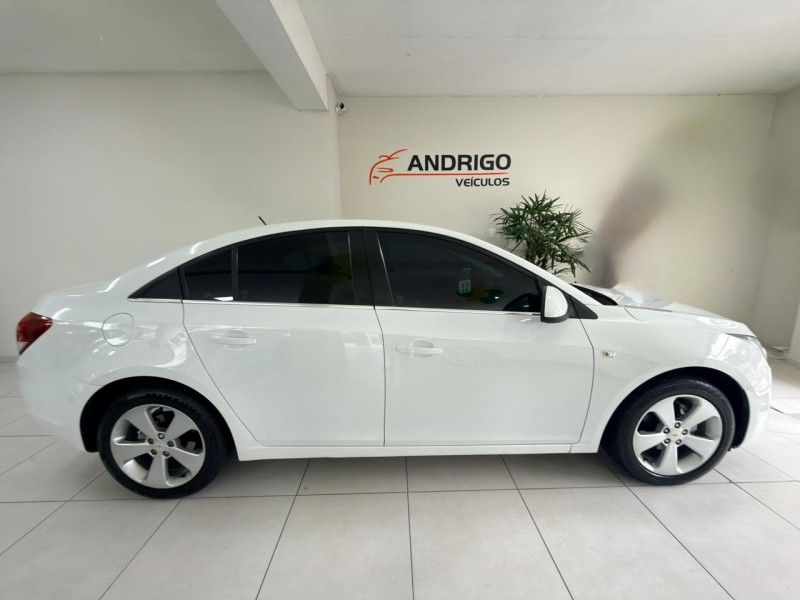 CHEVROLET CRUZE 1.8 LT 16V 2011/2012 ANDRIGO VEÍCULOS CAXIAS DO SUL / Carros no Vale CHEVROLET CRUZE 1.8 LT 16V 2011/2012 ANDRIGO VEÍCULOS CAXIAS DO SUL / Carros no Vale