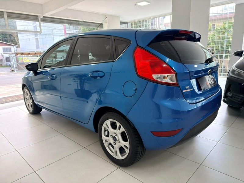 FORD FIESTA 1.6 SE HATCH 16V 2014/2015 ANDRIGO VEÍCULOS CAXIAS DO SUL / Carros no Vale FORD FIESTA 1.6 SE HATCH 16V 2014/2015 ANDRIGO VEÍCULOS CAXIAS DO SUL / Carros no Vale