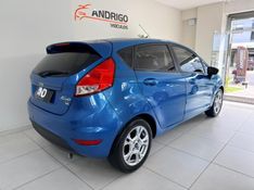 FORD FIESTA 1.6 SE HATCH 16V 2014/2015 ANDRIGO VEÍCULOS CAXIAS DO SUL / Carros no Vale