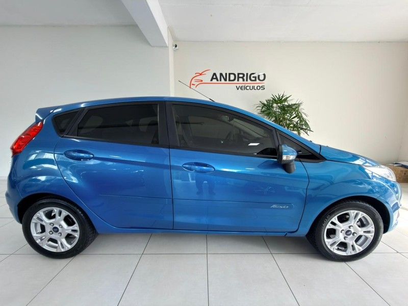 FORD FIESTA 1.6 SE HATCH 16V 2014/2015 ANDRIGO VEÍCULOS CAXIAS DO SUL / Carros no Vale FORD FIESTA 1.6 SE HATCH 16V 2014/2015 ANDRIGO VEÍCULOS CAXIAS DO SUL / Carros no Vale