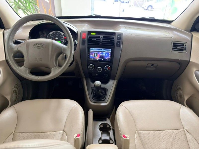 HYUNDAI TUCSON 2.0 MPFI GL 16V 142CV 2WD 2009/2010 ANDRIGO VEÍCULOS CAXIAS DO SUL / Carros no Vale