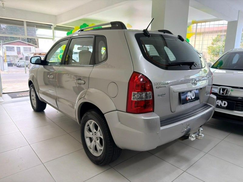 HYUNDAI TUCSON 2.0 MPFI GL 16V 142CV 2WD 2009/2010 ANDRIGO VEÍCULOS CAXIAS DO SUL / Carros no Vale