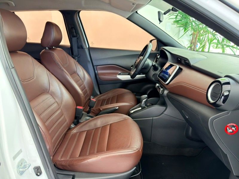 NISSAN KICKS 1.6 16V SL XTRONIC 2016/2017 ANDRIGO VEÍCULOS CAXIAS DO SUL / Carros no Vale
