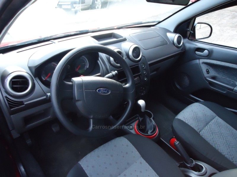 FORD FIESTA 1.0 MPI HATCH 8V 2014/2014 BOURSCHEID CARROS E MOTOS SANTA CLARA DO SUL / Carros no Vale FORD FIESTA 1.0 MPI HATCH 8V 2014/2014 BOURSCHEID CARROS E MOTOS SANTA CLARA DO SUL / Carros no Vale