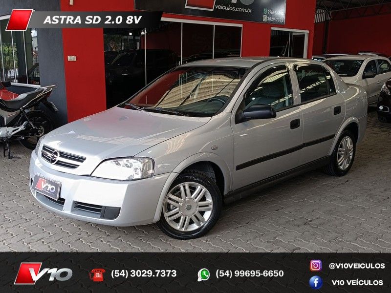 CHEVROLET ASTRA 2.0 MPFI SEDAN 8V 2003/2004 V10 VEÍCULOS CAXIAS DO SUL / Carros no Vale