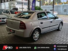 CHEVROLET ASTRA 2.0 MPFI SEDAN 8V 2003/2004 V10 VEÍCULOS CAXIAS DO SUL / Carros no Vale