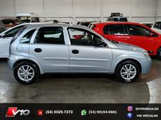 CHEVROLET CORSA 1.4 MPFI MAXX 8V 2011/2012 V10 VEÍCULOS CAXIAS DO SUL / Carros no Vale