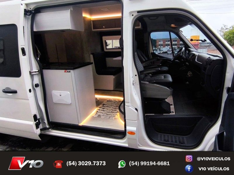 RENAULT MASTER 2.3 EXTRA FURGÃO L3H2 16V TURBO INTERCOOLER 2022/2023 V10 VEÍCULOS CAXIAS DO SUL / Carros no Vale