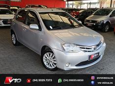 TOYOTA ETIOS 1.5 XLS 16V 2012/2013 V10 VEÍCULOS CAXIAS DO SUL / Carros no Vale