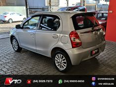 TOYOTA ETIOS 1.5 XLS 16V 2012/2013 V10 VEÍCULOS CAXIAS DO SUL / Carros no Vale