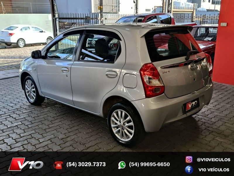 TOYOTA ETIOS 1.5 XLS 16V 2012/2013 V10 VEÍCULOS CAXIAS DO SUL / Carros no Vale TOYOTA ETIOS 1.5 XLS 16V 2012/2013 V10 VEÍCULOS CAXIAS DO SUL / Carros no Vale