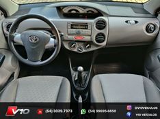 TOYOTA ETIOS 1.5 XLS 16V 2012/2013 V10 VEÍCULOS CAXIAS DO SUL / Carros no Vale