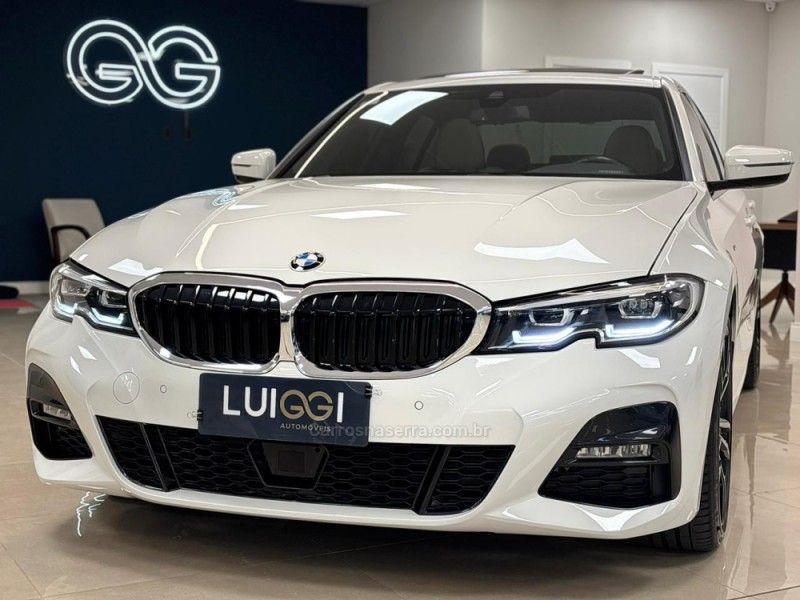 BMW 320I 2.0 M SPORT 16V TURBO ACTIVEFLEX 2022/2022 LUIGGI AUTOMÓVEIS CARLOS BARBOSA / Carros no Vale
