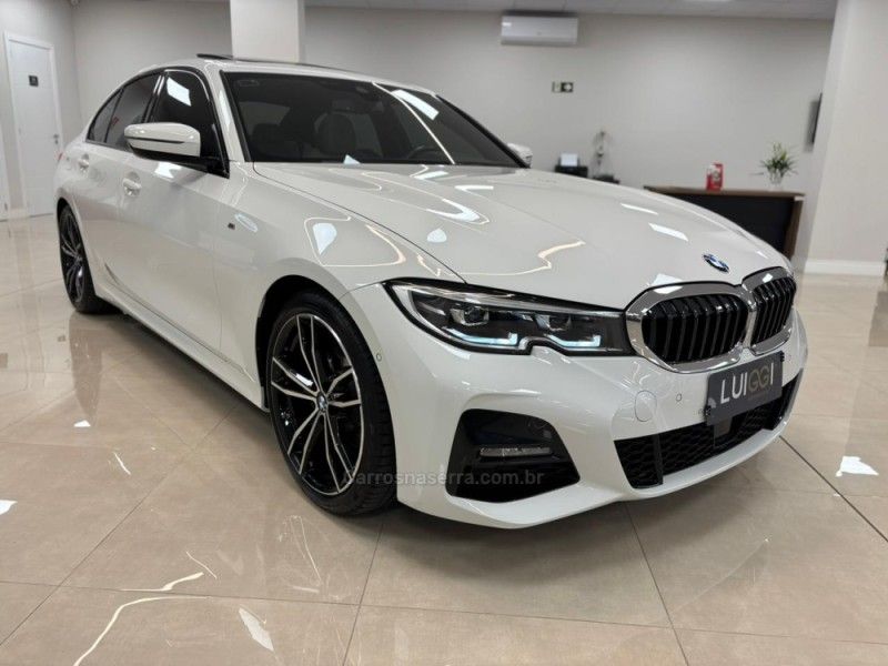 BMW 320I 2.0 M SPORT 16V TURBO ACTIVEFLEX 2022/2022 LUIGGI AUTOMÓVEIS CARLOS BARBOSA / Carros no Vale