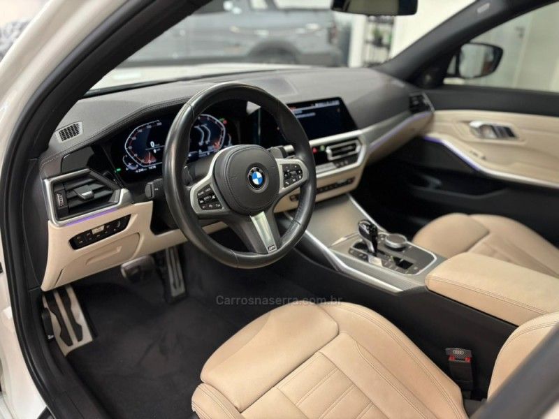 BMW 320I 2.0 M SPORT 16V TURBO ACTIVEFLEX 2022/2022 LUIGGI AUTOMÓVEIS CARLOS BARBOSA / Carros no Vale
