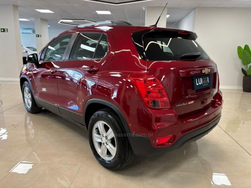 CHEVROLET TRACKER 1.4 16V TURBO LT 2018/2018 LUIGGI AUTOMÓVEIS CARLOS BARBOSA / Carros no Vale