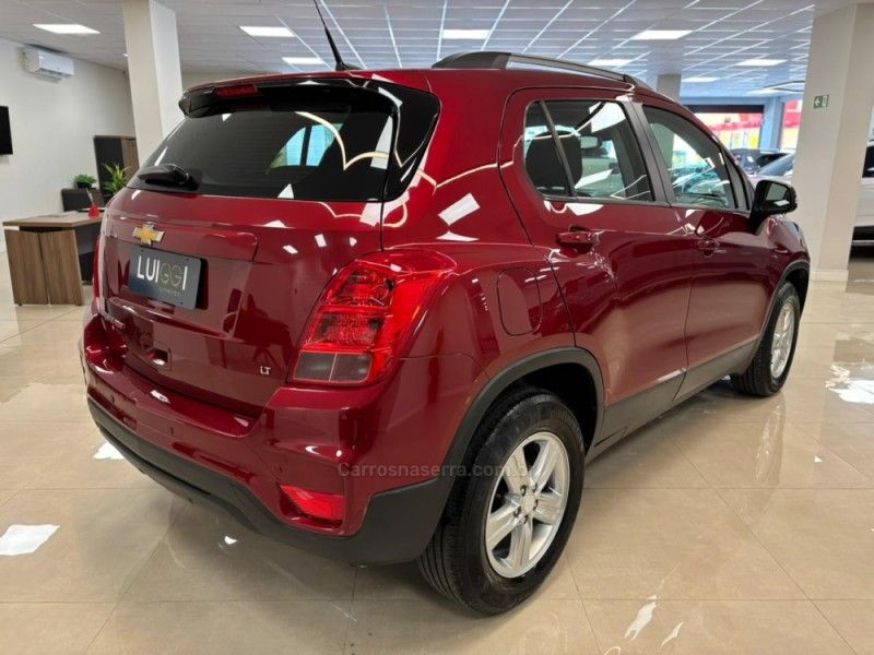 CHEVROLET TRACKER 1.4 16V TURBO LT 2018/2018 LUIGGI AUTOMÓVEIS CARLOS BARBOSA / Carros no Vale