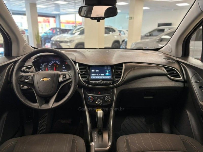 CHEVROLET TRACKER 1.4 16V TURBO LT 2018/2018 LUIGGI AUTOMÓVEIS CARLOS BARBOSA / Carros no Vale