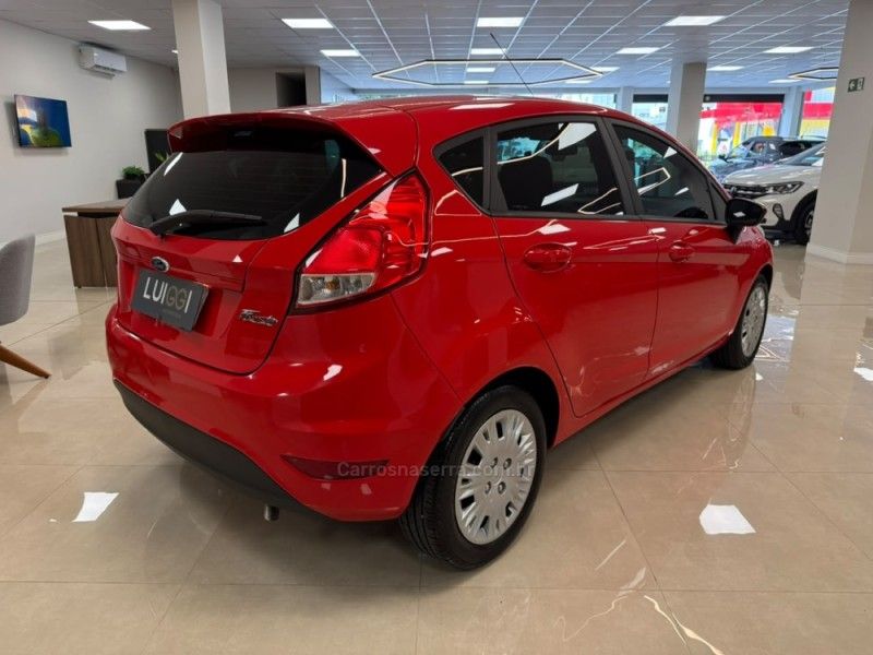 FORD FIESTA 1.5 S HATCH 16V 2015/2016 LUIGGI AUTOMÓVEIS CARLOS BARBOSA / Carros no Vale FORD FIESTA 1.5 S HATCH 16V 2015/2016 LUIGGI AUTOMÓVEIS CARLOS BARBOSA / Carros no Vale