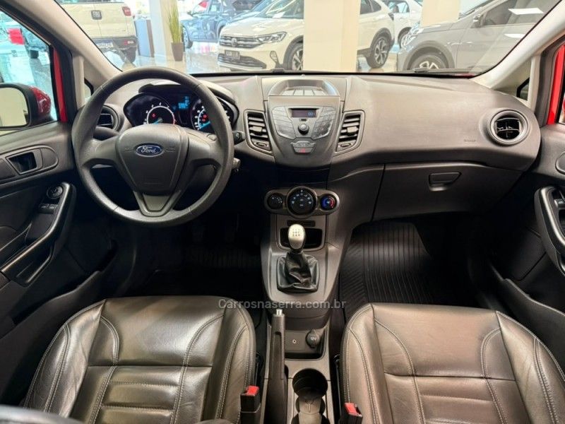 FORD FIESTA 1.5 S HATCH 16V 2015/2016 LUIGGI AUTOMÓVEIS CARLOS BARBOSA / Carros no Vale FORD FIESTA 1.5 S HATCH 16V 2015/2016 LUIGGI AUTOMÓVEIS CARLOS BARBOSA / Carros no Vale