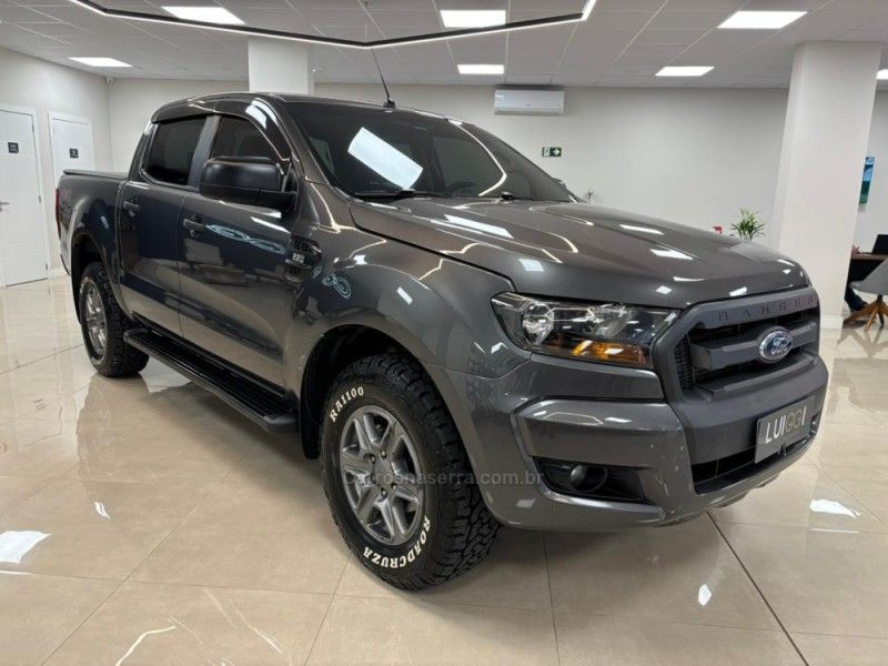 FORD RANGER 2.2 XLS 4X4 CD 16V 2017/2018 LUIGGI AUTOMÓVEIS CARLOS BARBOSA / Carros no Vale FORD RANGER 2.2 XLS 4X4 CD 16V 2017/2018 LUIGGI AUTOMÓVEIS CARLOS BARBOSA / Carros no Vale