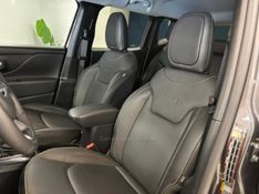JEEP RENEGADE 1.3 LONGITUDE T270 16V TURBO 2024/2025 LUIGGI AUTOMÓVEIS CARLOS BARBOSA / Carros no Vale
