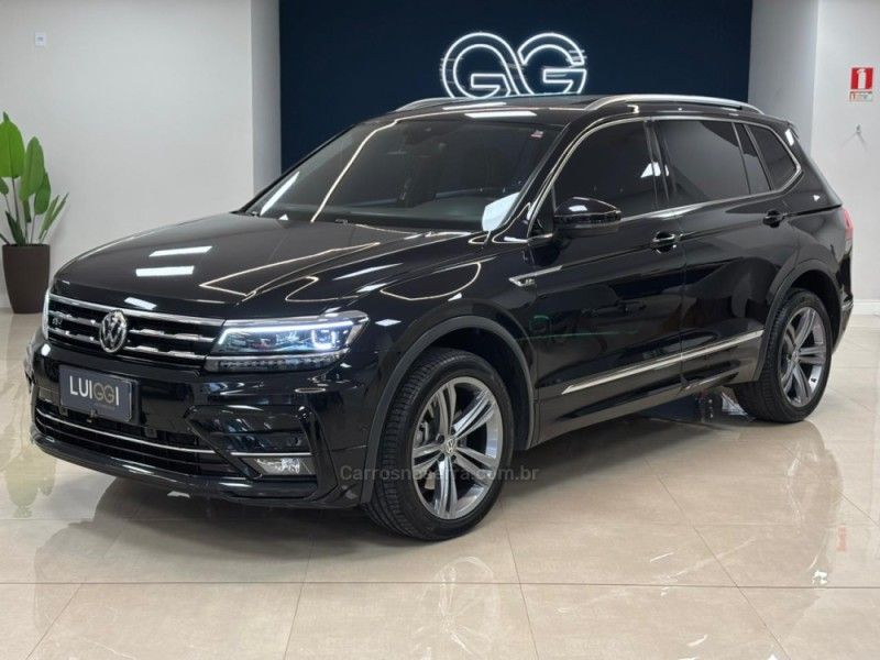 VOLKSWAGEN TIGUAN 2.0 ALLSPACE R-LINE 350 TSI 4X4 2020/2020 LUIGGI AUTOMÓVEIS CARLOS BARBOSA / Carros no Vale VOLKSWAGEN TIGUAN 2.0 ALLSPACE R-LINE 350 TSI 4X4 2020/2020 LUIGGI AUTOMÓVEIS CARLOS BARBOSA / Carros no Vale